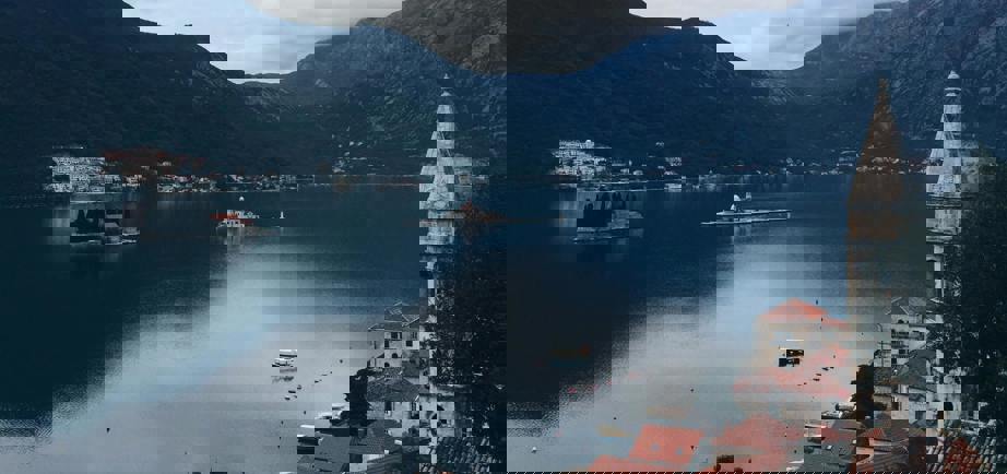 Perast & the Bay Islands – Baroque Beauty, Legends & Boat Trips