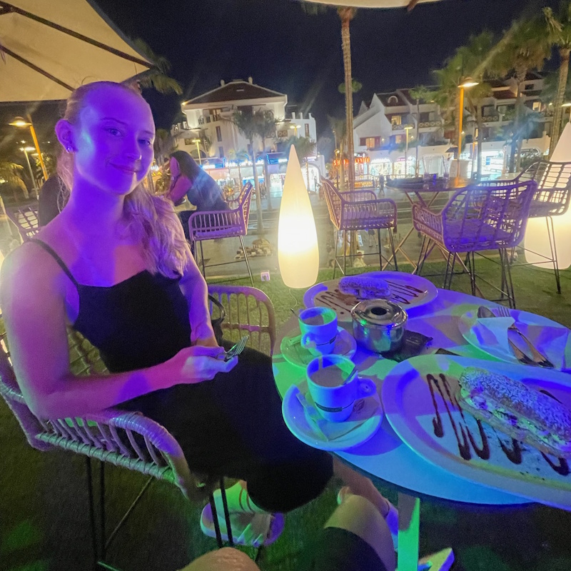 El Faro - Erika Happy Evening