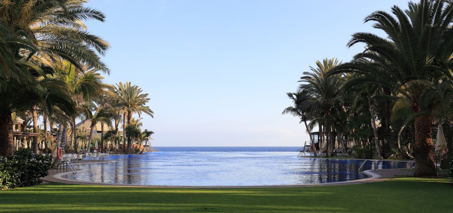 Luxury in Meloneras – Promenade, Shopping and Style on Gran Canaria